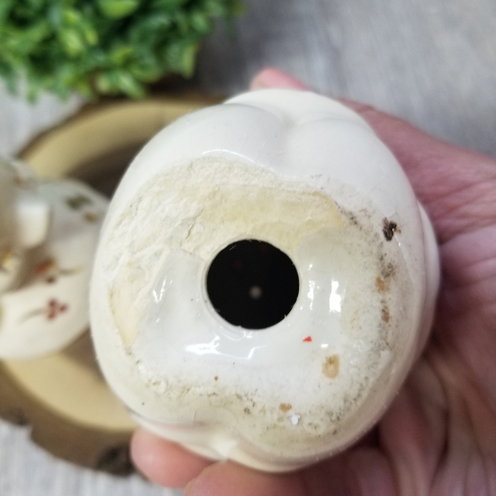 Vintage pig salt and pepper shakers - Picture 8 of 9